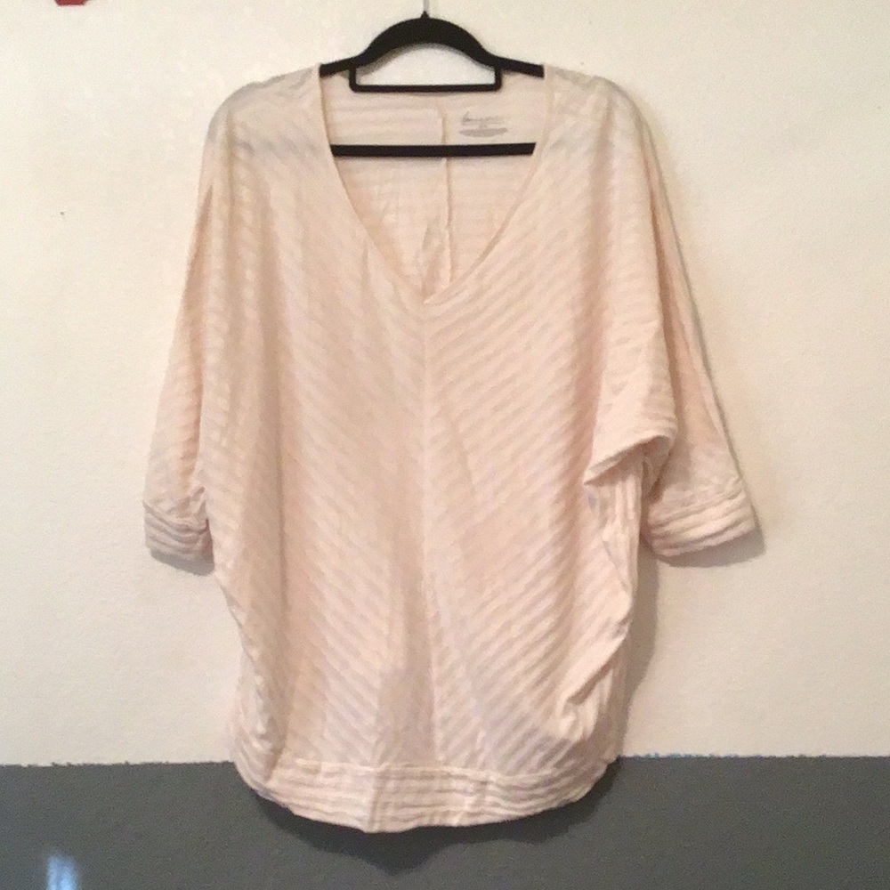 H4 Size 22/24 Lane Bryant Light Cream V-Neck Textured Tunic Top